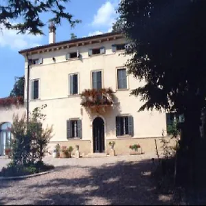 Monteleone Bed & Breakfast SantʼAmbrogio di Valpolicella